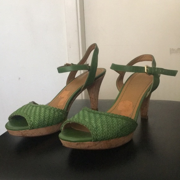 Nine West Open Toe Corkscrew Heel - Picture 2 of 3